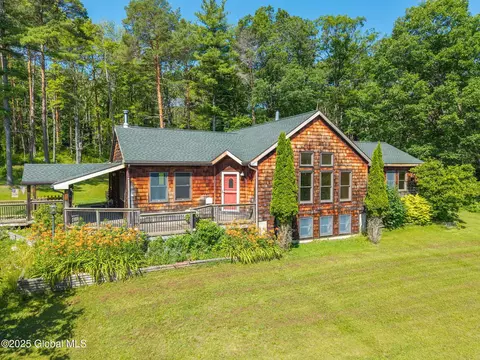 641 Altamont-voorheesville Rd, Altamont, NY 12009