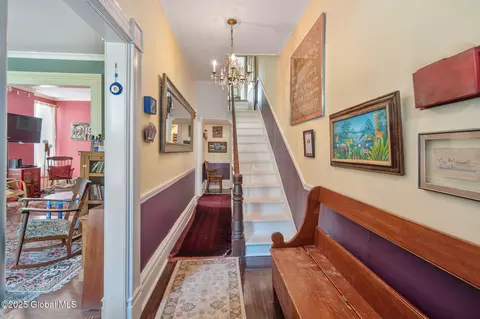 Entry Way - 8 Front St, Schenectady, NY 12305 photo 2 of 5