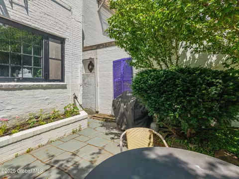 Exterior - 8 Front St, Schenectady, NY 12305 photo 5 of 11