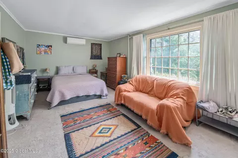 Bedroom - 8 Front St, Schenectady, NY 12305 photo 6 of 7