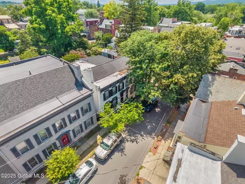 View/Area - 8 Front St, Schenectady, NY 12305 photo 1 of 4