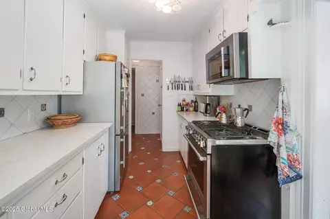 Kitchen - 8 Front St, Schenectady, NY 12305 photo 1 of 4