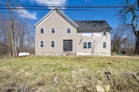 5 White Rd, Ballston Spa, NY 12020