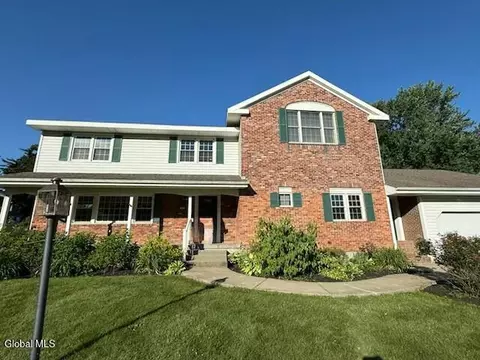 2 Patroon Pl, Loudonville, NY 12211