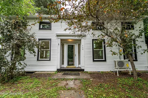 750 Route 9w, Glenmont, NY 12077