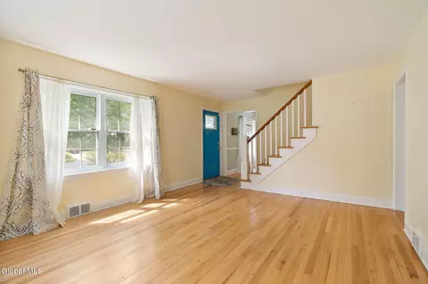 Living - 1226 Sumner Ave, Schenectady, NY 12309 photo 2 of 3