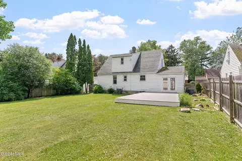 Exterior - 1226 Sumner Ave, Schenectady, NY 12309 photo 5 of 6