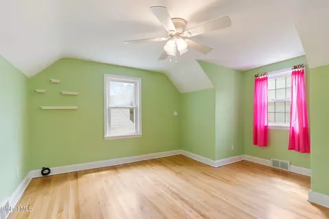 Bedroom - 1226 Sumner Ave, Schenectady, NY 12309 photo 7 of 9