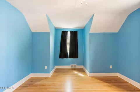 Bedroom - 1226 Sumner Ave, Schenectady, NY 12309 photo 5 of 9