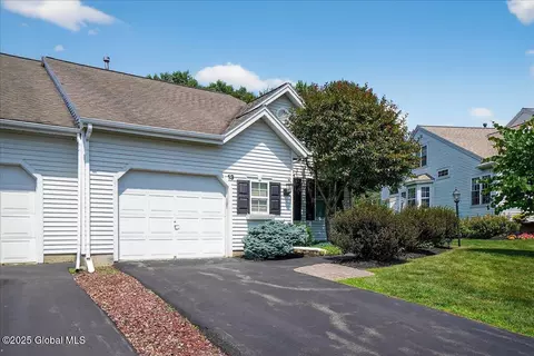 13 Hyland Cir, Troy, NY 12182