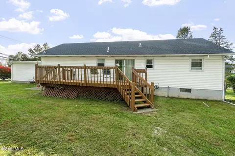 Exterior - 3 Longmeadow Dr, Delmar, NY 12054 photo 2 of 8