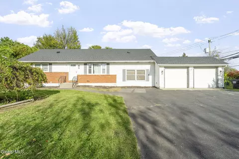 Exterior - 3 Longmeadow Dr, Delmar, NY 12054 photo 1 of 8