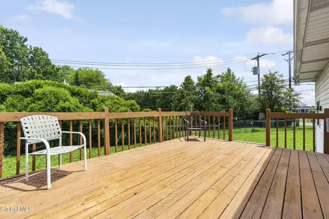 Exterior - 3 Longmeadow Dr, Delmar, NY 12054 photo 5 of 8