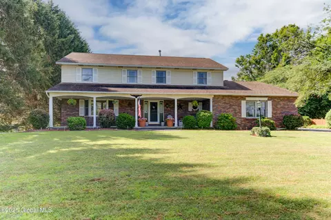 1 West Dr # A, Castleton On Hudson, NY 12033