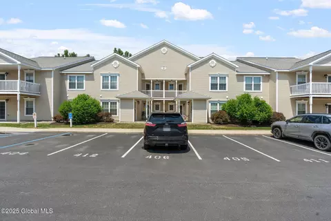 401 Cedar Run, Rensselaer, NY 12144