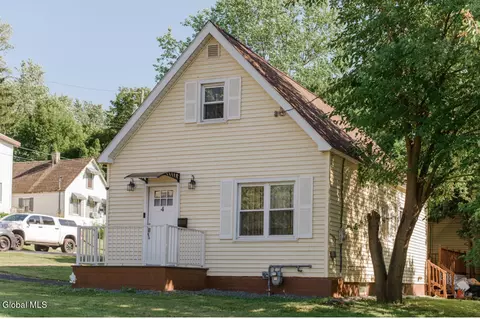 4 Hillside Ave, Schenectady, NY 12308