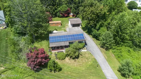 462 Russell Rd, Albany, NY 12203