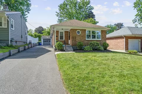 70 Clermont St, Albany, NY 12203