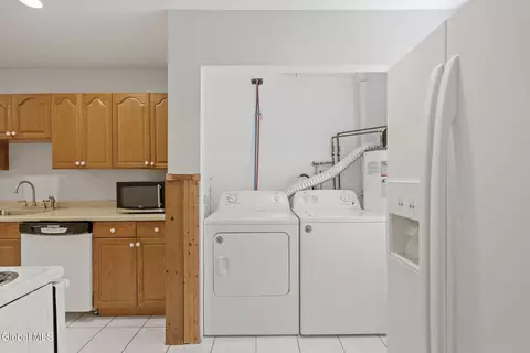 34 Fullerton Ave, Schenectady, NY 12304 photo 10