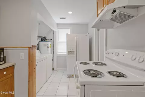 34 Fullerton Ave, Schenectady, NY 12304 photo 11