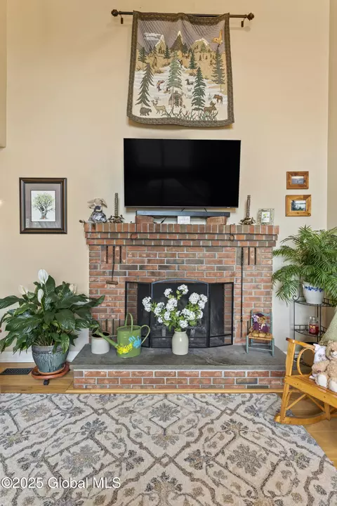 Living - 66 Schaeffer Rd, Petersburgh, NY 12138 photo 4 of 7