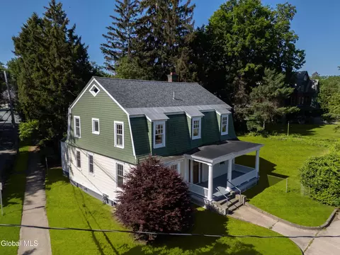 172 Caroline St, Saratoga Springs, NY 12866