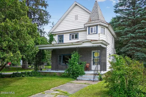 56 Mechanic St, Fort Edward, NY 12828