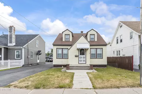 1633 Chrisler Ave, Schenectady, NY 12303