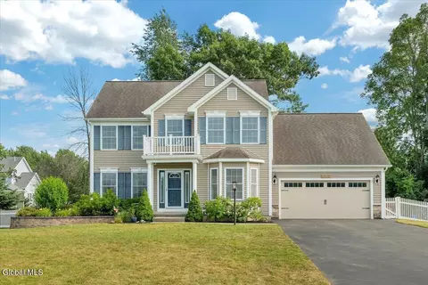 29 Chapel Hill Blvd, Ballston Lake, NY 12019