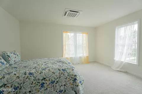 424 Summit Ave, Schenectady, NY 12307 photo 37
