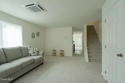 424 Summit Ave, Schenectady, NY 12307 photo 26