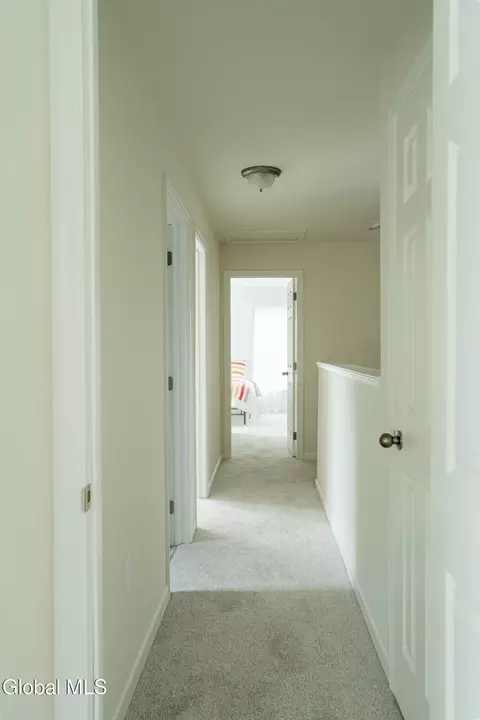 424 Summit Ave, Schenectady, NY 12307 photo 39