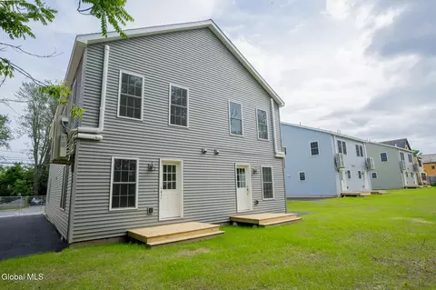 424 Summit Ave, Schenectady, NY 12307 photo 40