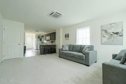 424 Summit Ave, Schenectady, NY 12307 photo 5