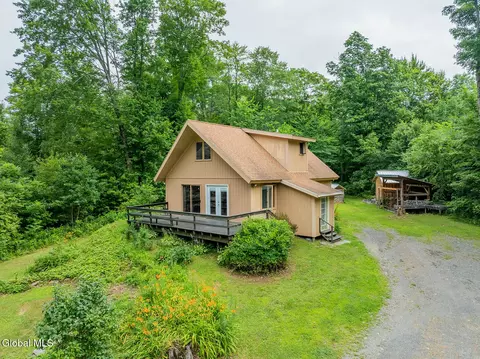 375 Indian Head Way, Salem, NY 12865