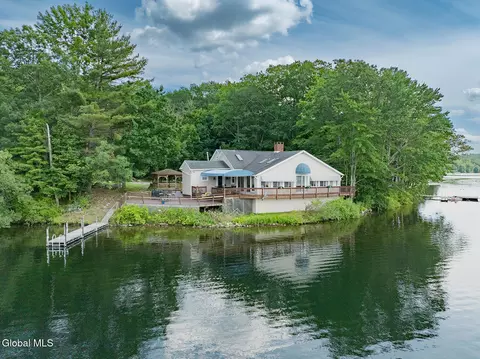 35 Loon Island Way, Cossayuna, NY 12823
