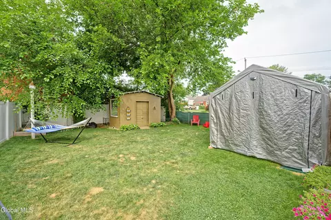 Exterior - 1752 Van Cortland St, Schenectady, NY 12303 photo 7 of 11