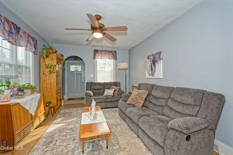 Living - 1752 Van Cortland St, Schenectady, NY 12303 photo 1 of 4