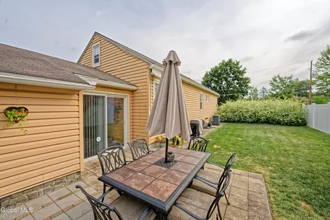 Exterior - 1752 Van Cortland St, Schenectady, NY 12303 photo 11 of 11