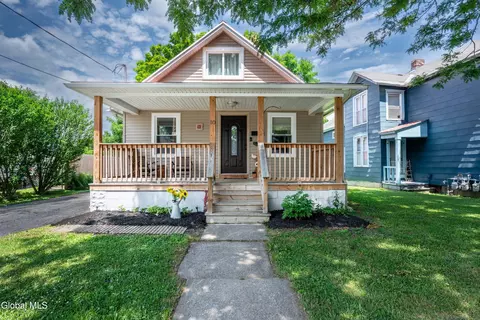 10 3rd St, South Glens Falls, NY 12803