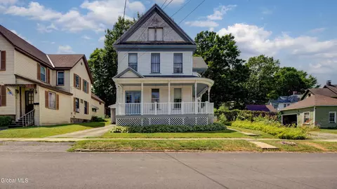 3 Whitmore Ave, Johnstown, NY 12095