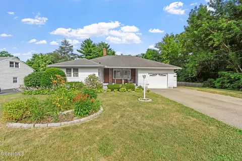 2351 Oakland Ave, Schenectady, NY 12309