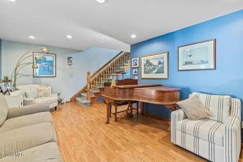 236 Cherry St, Schenectady, NY 12306 photo 2