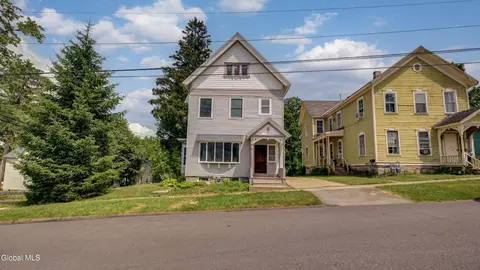 200 Fon Clair St, Johnstown, NY 12095