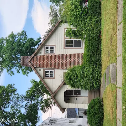 1306 Garner Ave, Schenectady, NY 12309