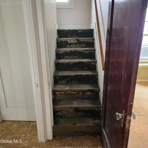 1306 Garner Ave, Schenectady, NY 12309 photo 3