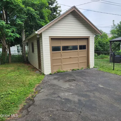 1306 Garner Ave, Schenectady, NY 12309 photo 16