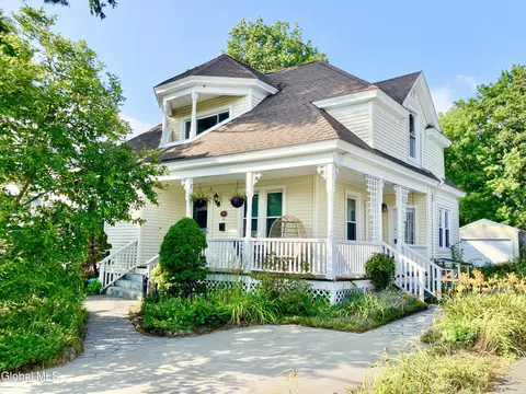 2 Stevenson St, Schenectady, NY 12308