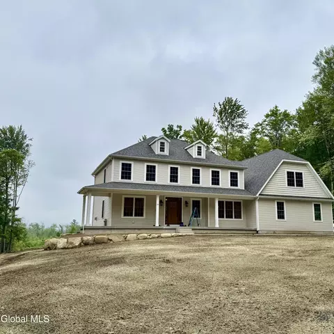 14 Crestwood Dr, Greenfield Center, NY 12833