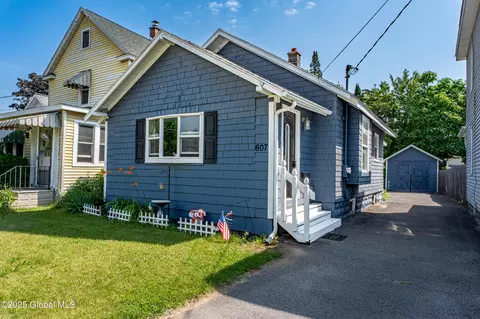 607 Cramer Ave, Rotterdam, NY 12306
